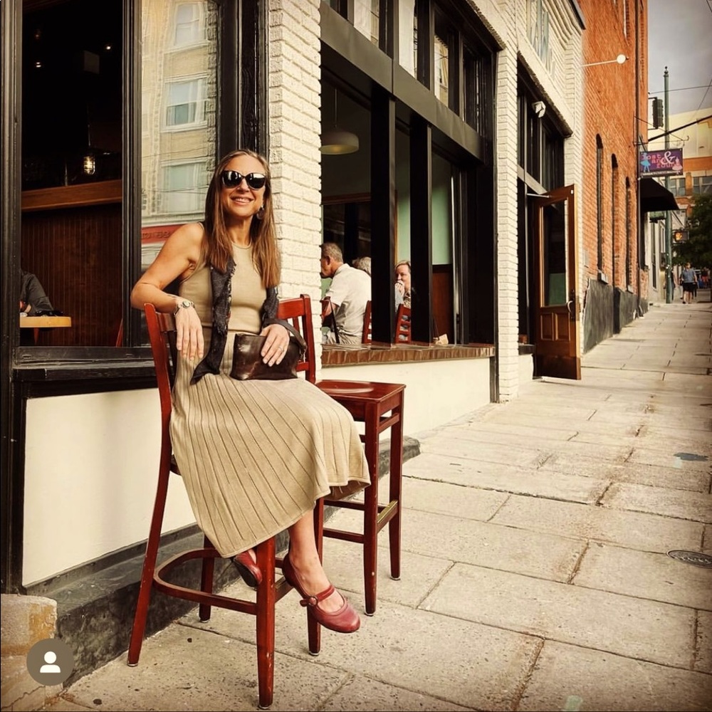 Meet your Posher, Leslie